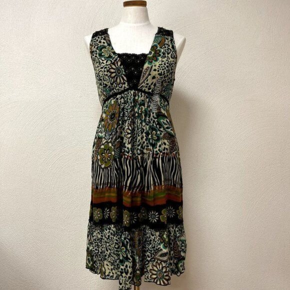 NWT Forbidden Green Floral Animal Print Sleeveless Dress sz Medium - Picture 1 of 5